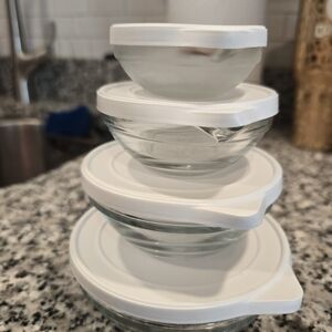 Pampered Chef Glass Bowl Set with White Lids